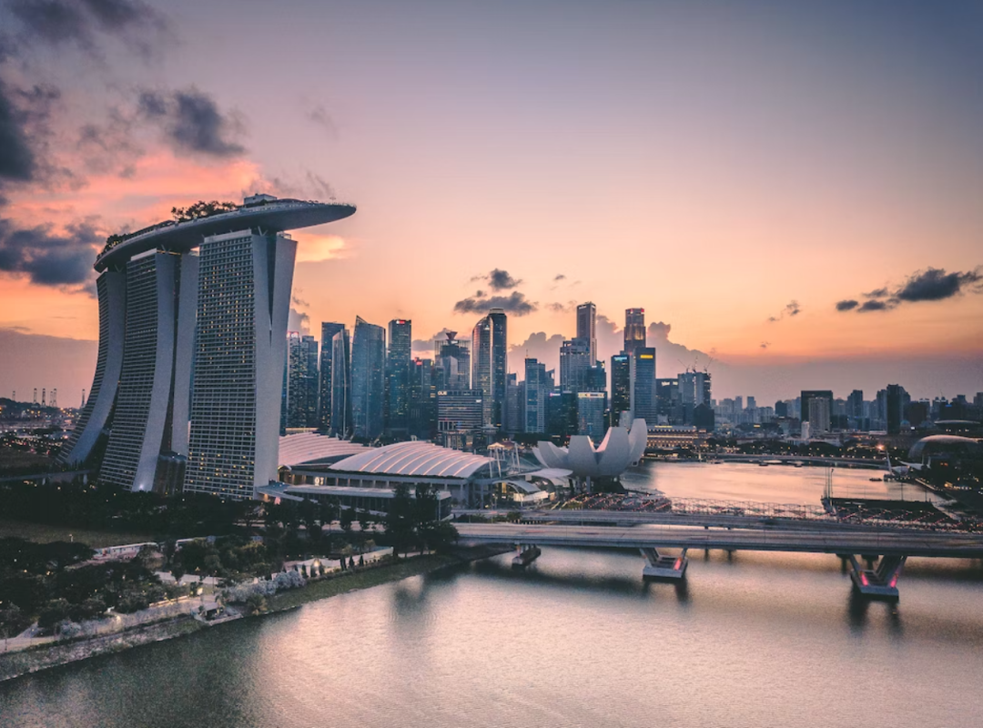 新加坡知名美式餐饮集团招聘